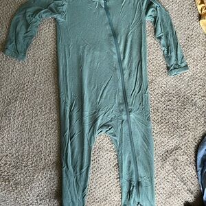 Kyte BABY Pine zip romper